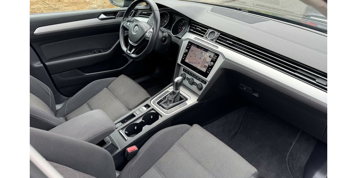VW Passat Variant 2.0TDI DSG ACC Klima Kam Pano 18´ 188.000 km 10.900 &euro; Erftstadt 50374