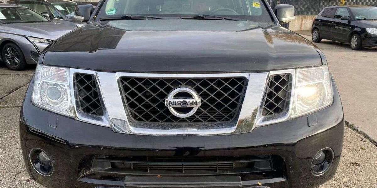 Nissan Pathfinder 200.000 km 5.599 &euro; Paderborn 33100