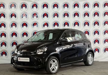 Smart ForFour 14.215 km 10.990 &euro; München 81379
