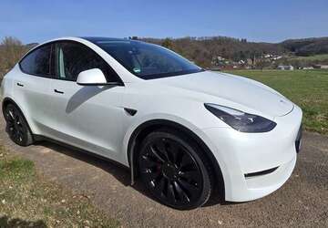 Tesla Model Y 93.000 km 32.000 &euro; Becherbach bei Kirn 55608