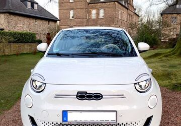 Fiat 500e 2.700 km 23.700 &euro; Essen 45219