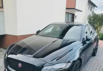 Jaguar XF 131.000 km 14.100 &euro; Nürtinger 72622