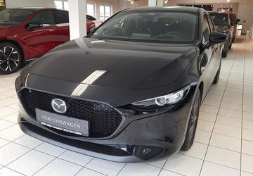 Mazda 3 2.651 km 25.950 &euro; Burkardroth 97705