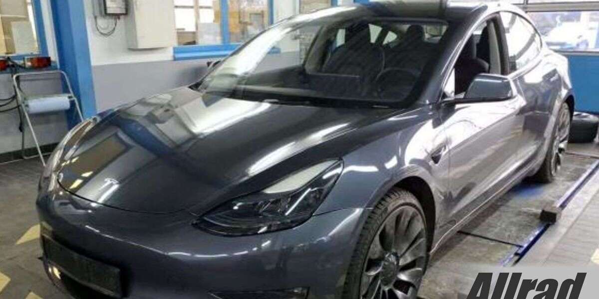 Tesla Model 3 61.950 km 32.900 &euro; Schöningen 38364