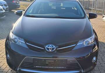Toyota Auris 110.000 km 9.699 &euro; Korbach 34497