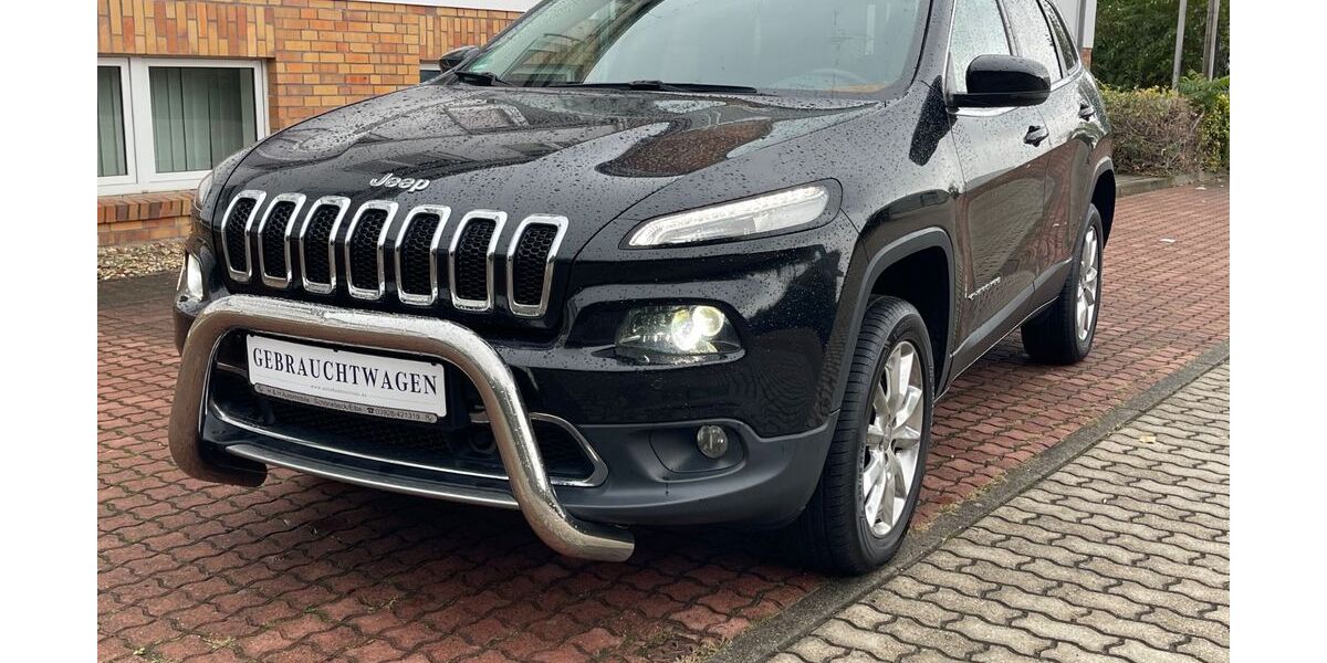 Jeep Cherokee 145.150 km 14.499 &euro; Schönebeck/Elbe 39218