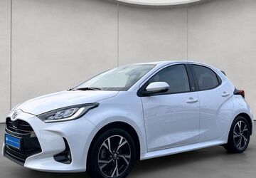 Toyota Yaris 11.860 km 21.980 &euro; Esslingen 73730