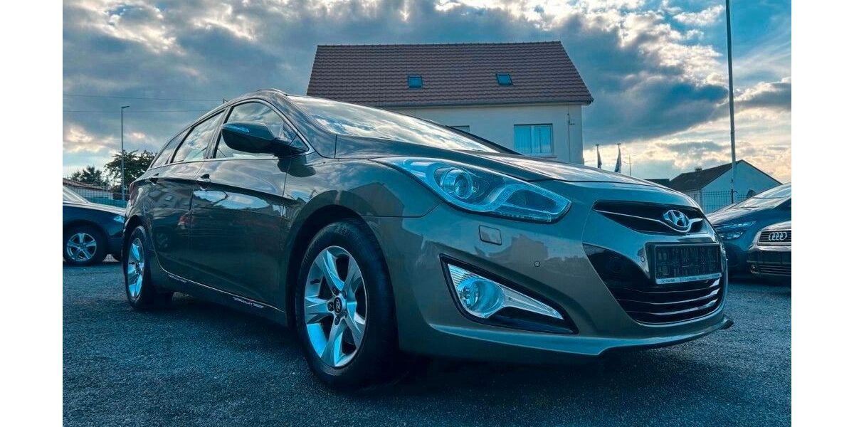 Hyundai i40 165.000 km 5.990 &euro; Saarbrücken 66117