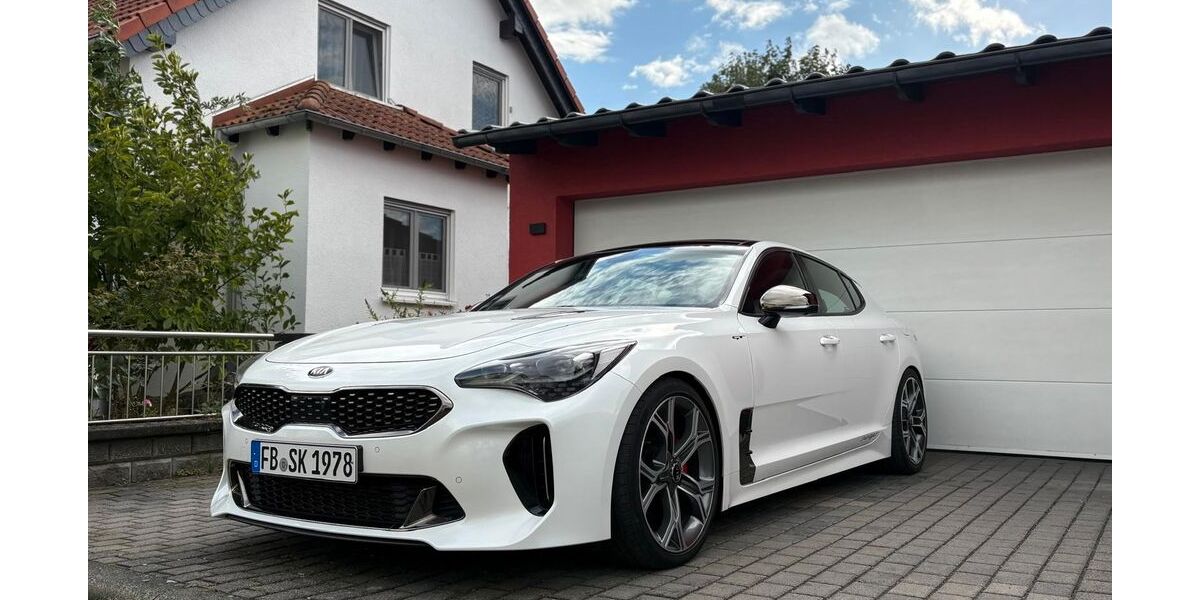 Kia Stinger 71.000 km 31.200 &euro; Wölfersheim 61200