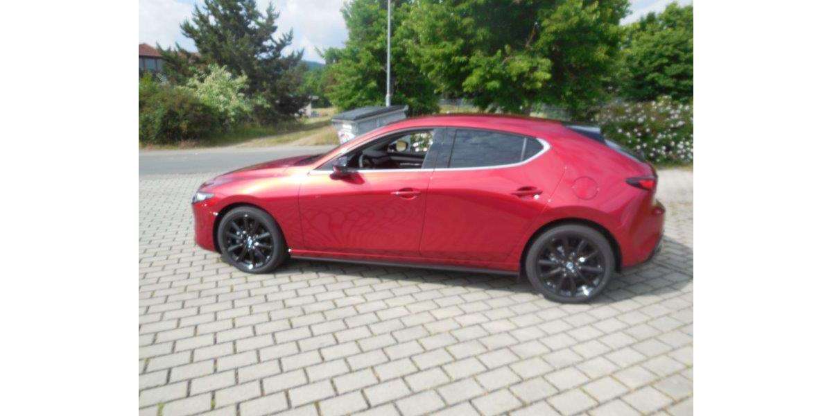 Mazda 3 7.521 km 23.000 &euro; Saalfeld 07318