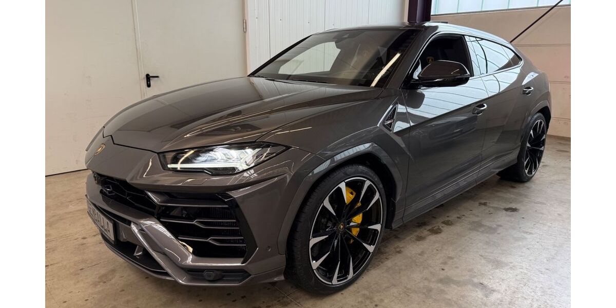 Lamborghini Urus 69.300 km 197.500 &euro; Braunschweig 38112