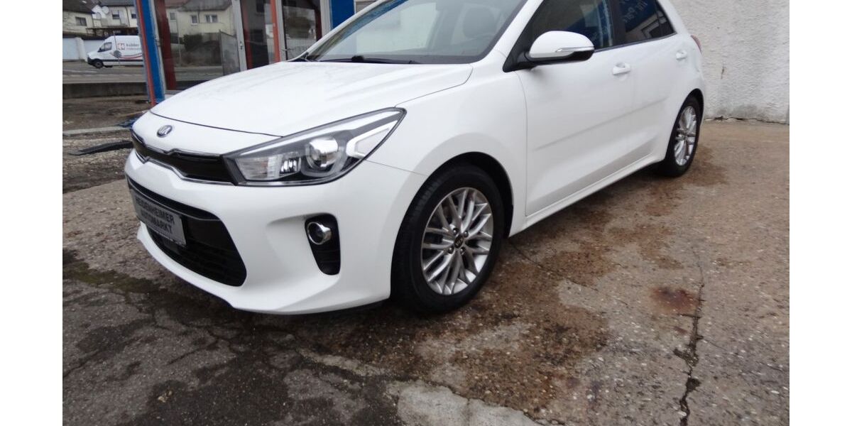 Kia Rio 79.000 km 11.990 &euro; Heidenheim 89520