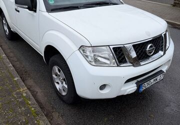Nissan Pathfinder 204.535 km 7.900 &euro; Borken 46325