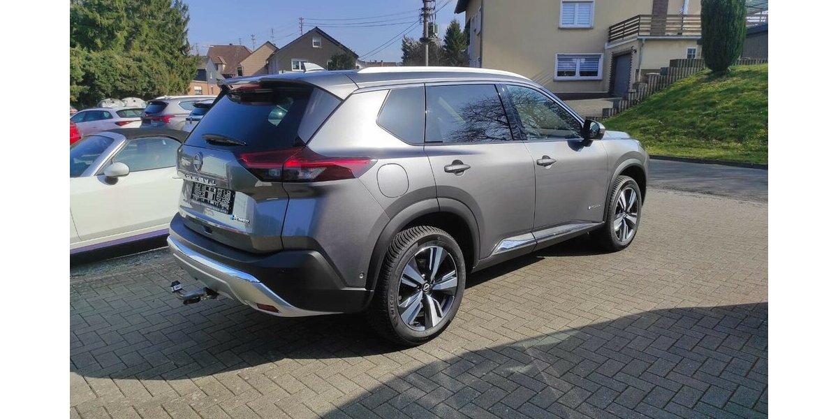 Nissan X-Trail e-Power e-4orce Tekna 4x4 35.698 km 33.000 &euro; Höchstenbach 57629