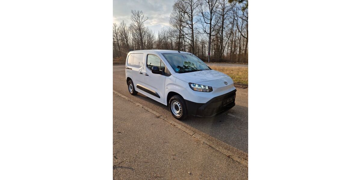 Toyota Proace City 39.350 km 17.350 &euro; Böblingen 71032