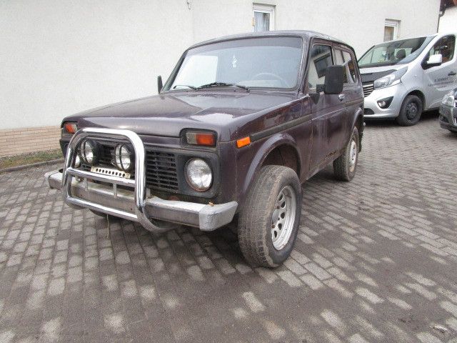 Lada Niva 86.520 km 1.999 &euro; Eisfeld 98673