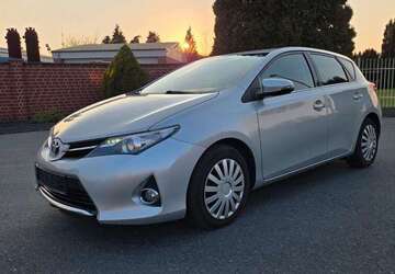 Toyota Auris 130.000 km 7.990 &euro; Dinslaken 46535
