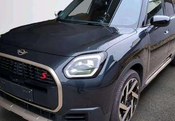 Mini Countryman S All4 3.716 km 44.750 &euro; München 80788