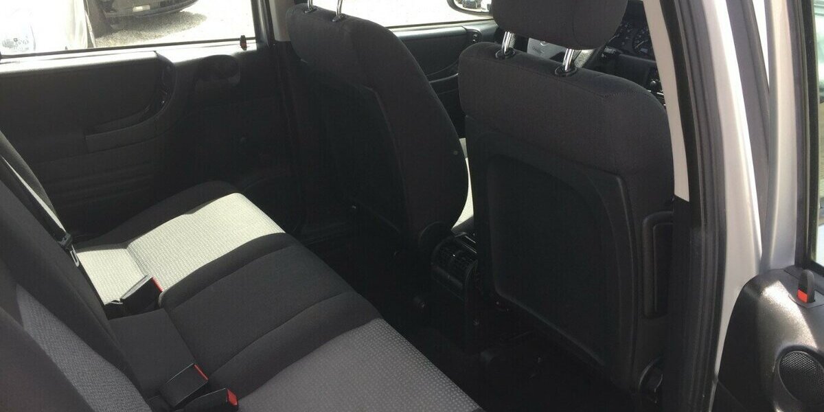 Opel Zafira Orig. 96000 km,PDC,7 Sitze,Tüv Neu! 96.000 km 2.990 &euro; Himmelkron 95502