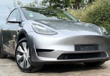 Tesla Model Y 58.165 km 30.499 &euro; Berlin 12099