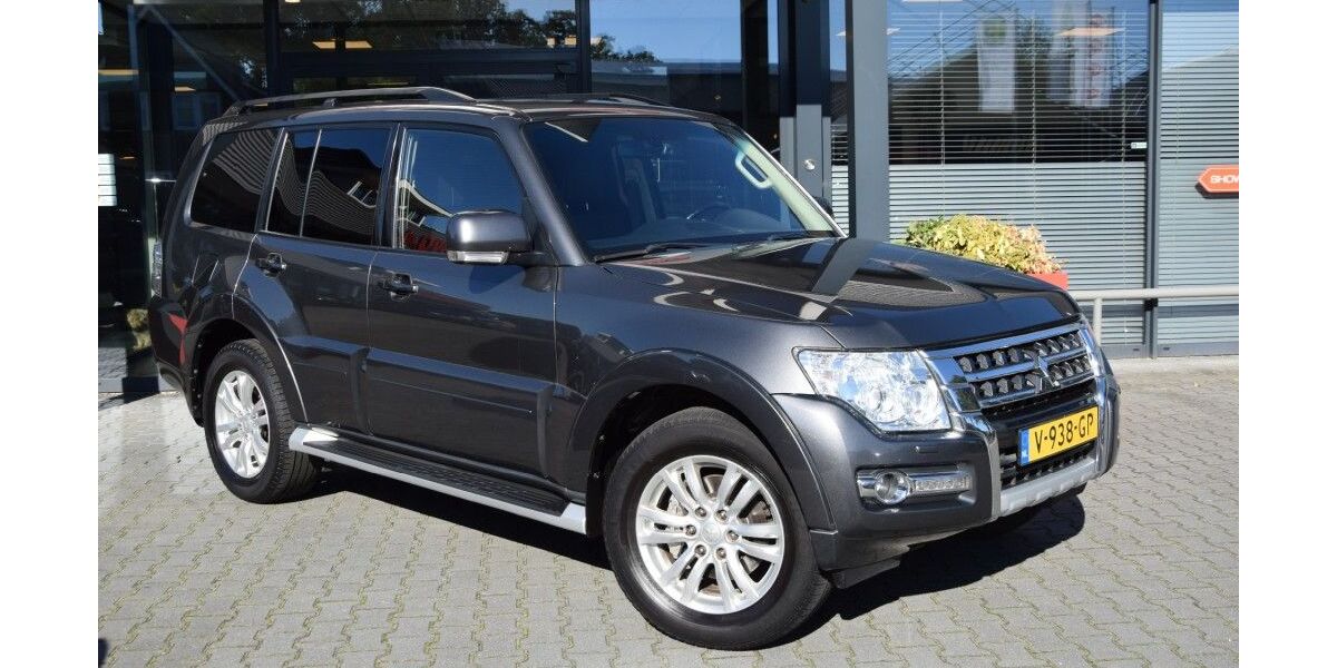 Mitsubishi Pajero 193.718 km 30.244 &euro; Saasveld 