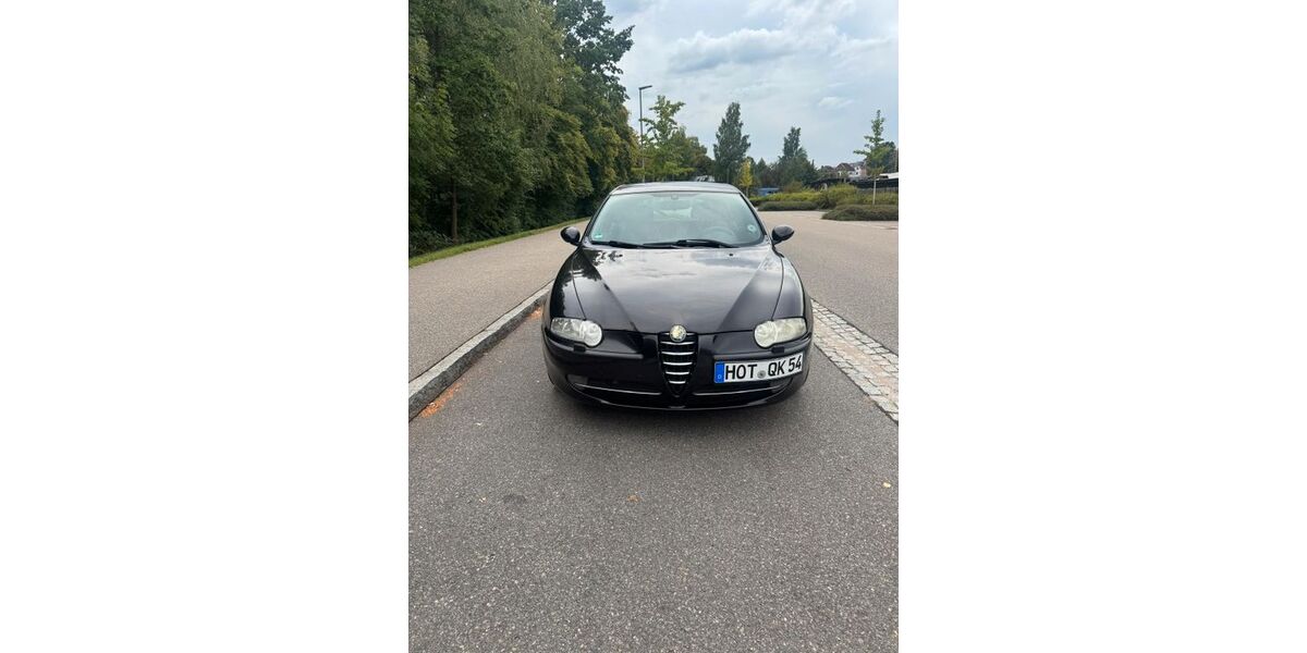 Alfa Romeo 147 180.000 km 990 &euro; Oberlungwitz 09353