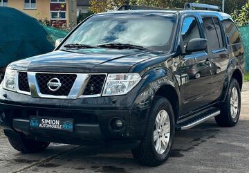 Nissan Pathfinder 298.000 km 14.690 &euro; Sasbach 77880