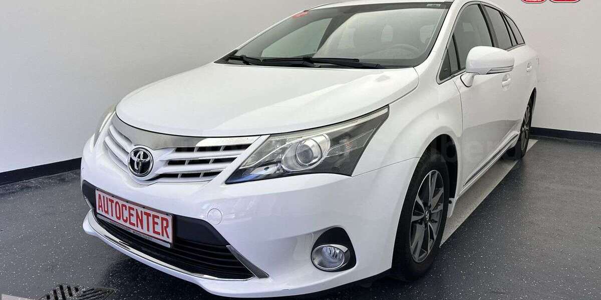 Toyota Avensis 153.000 km 8.990 &euro; Stolberg 52222