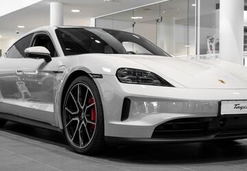 Porsche Taycan 9.900 km 132.900 &euro; Hamburg 22087