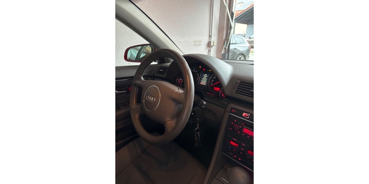 Audi A4 Avant 280.000 km 3.399 &euro; Plattling 94447