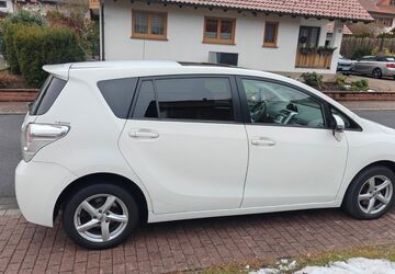 Toyota Verso 105.000 km 9.400 &euro; Faulbach 97906