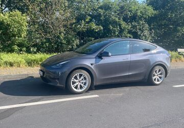 Tesla Model Y 123.000 km 29.950 &euro; Bergisch Gladbach 51427