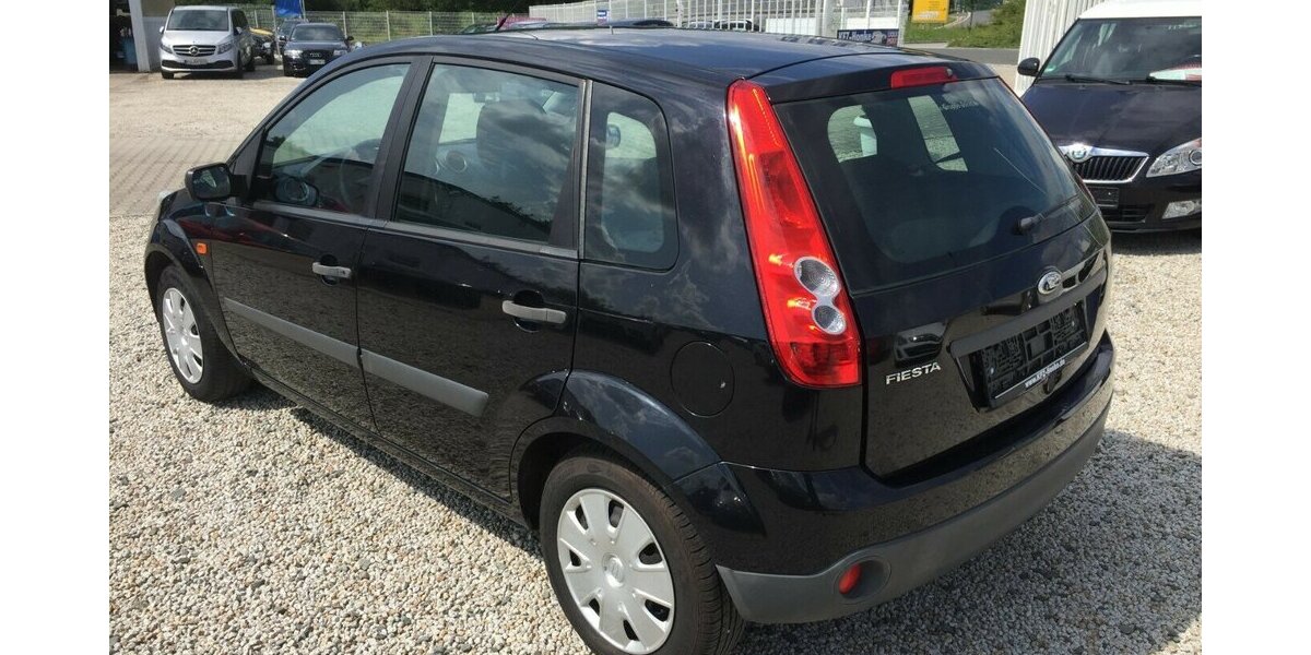 Ford Fiesta Ambiente,4 Türig,Tüv Neu! 136.000 km 2.990 &euro; Himmelkron 95502