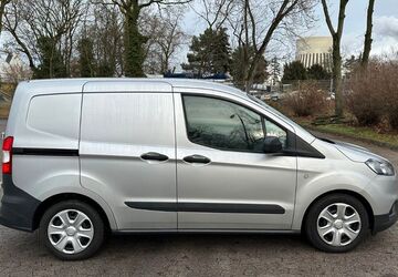 Ford Transit Courier 4.900 km 15.470 &euro; Berlin 13597