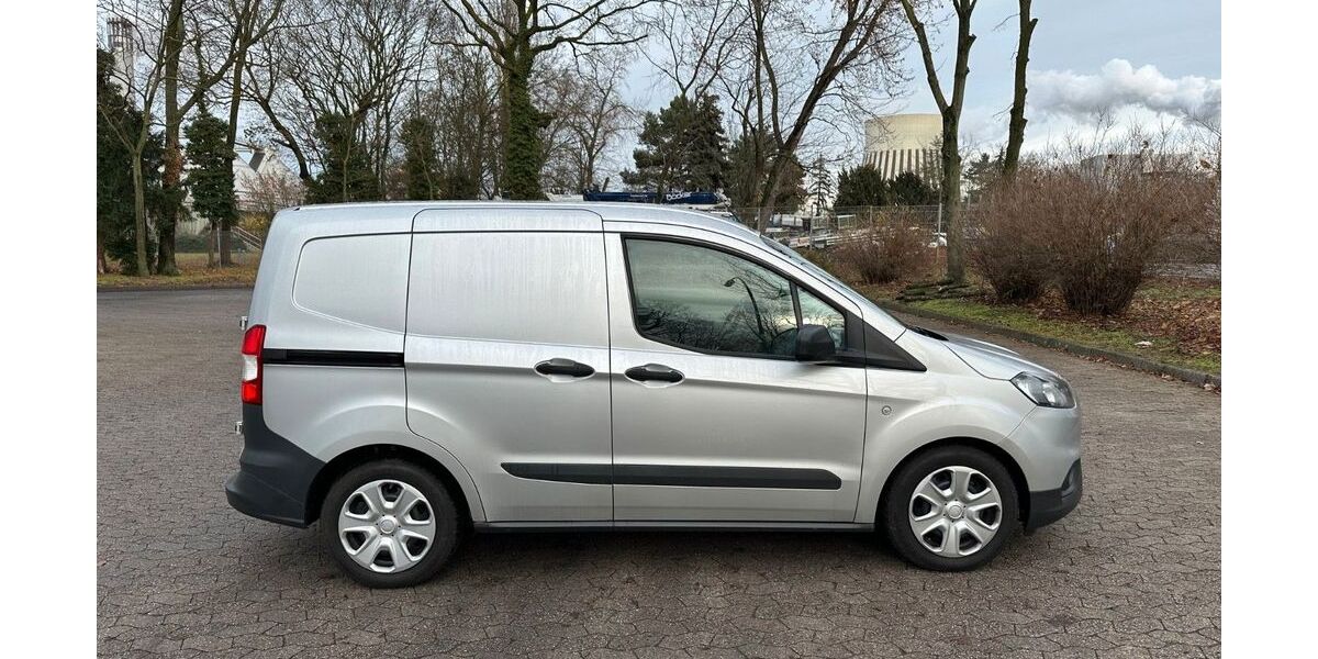Ford Transit Courier 4.900 km 15.470 &euro; Berlin 13597