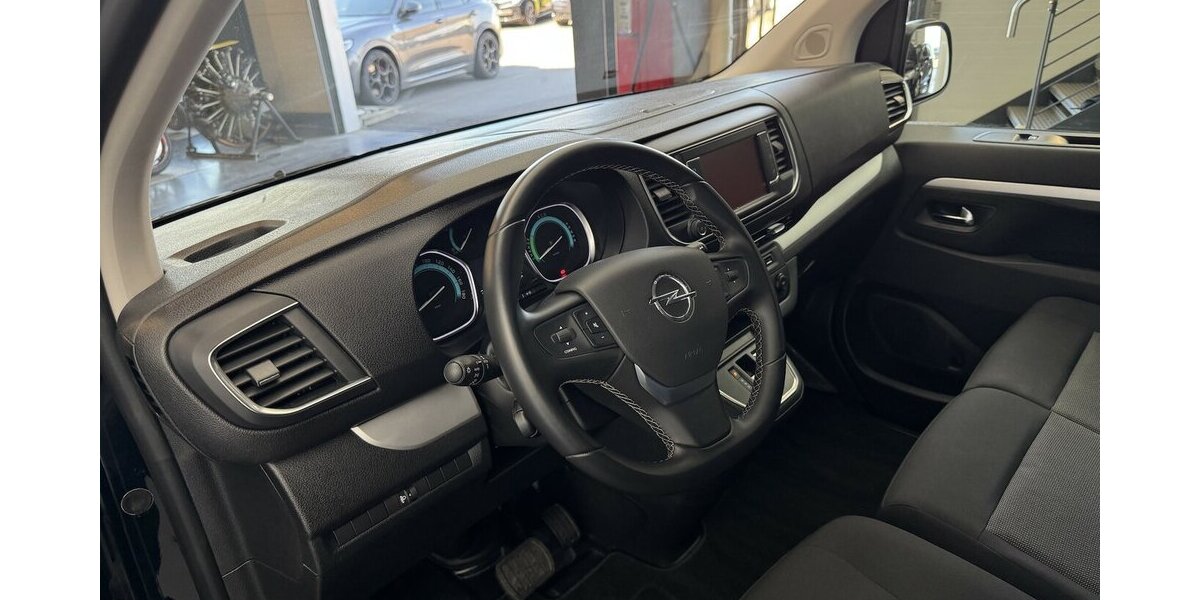 Opel Vivaro -e Cargo Elegance M 75 kWh 1. Hand 14.200 km 26.550 &euro; Lich 35423