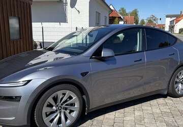 Tesla Model Y 24.518 km 49.999 &euro; Espelkamp 32339