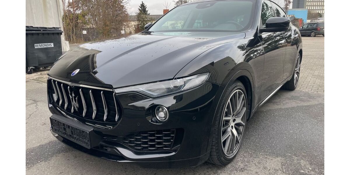 Maserati Levante 72.700 km 34.900 &euro; Berlin 12057