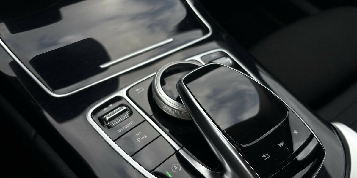 Mercedes-Benz C 200 d G-Tronic Plus NAVI/SHZ/TEMPOMAT/TOTWINKL 133.552 km 17.900 &euro; Villingen-Schwenningen 78054