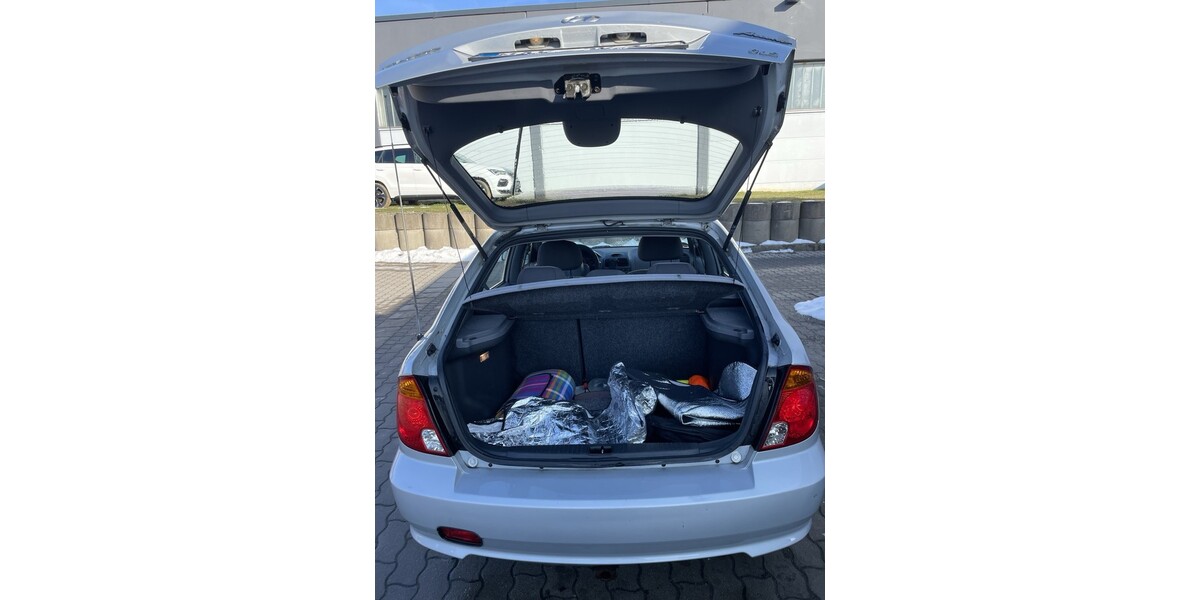 Hyundai Accent 110.000 km 1.100 &euro; Marktredwitz 95615