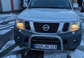 Nissan Navara 280.000 km 12.500 &euro; Arnstein 97450