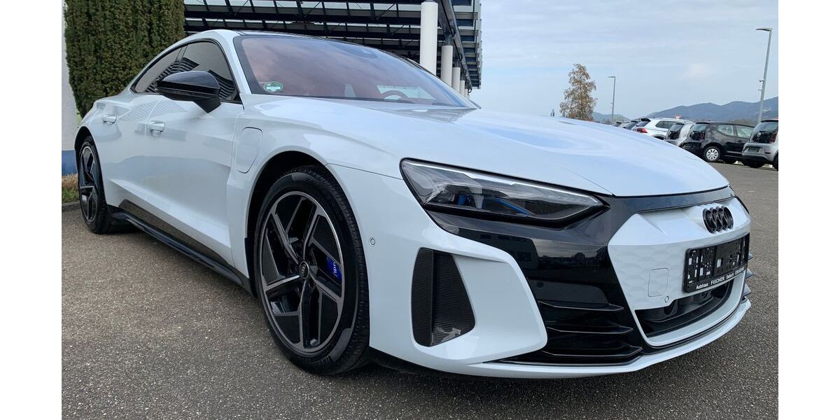 Audi RS e-tron GT 37.979 km 63.600 &euro; Sasbach 77880