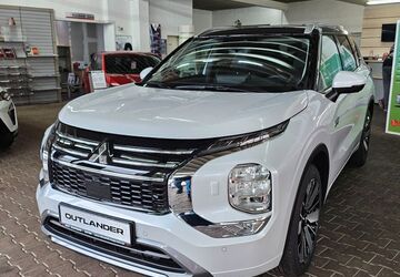 Mitsubishi Plug-in Hybrid Outlander 6.000 km 53.199 &euro; Witten 58454