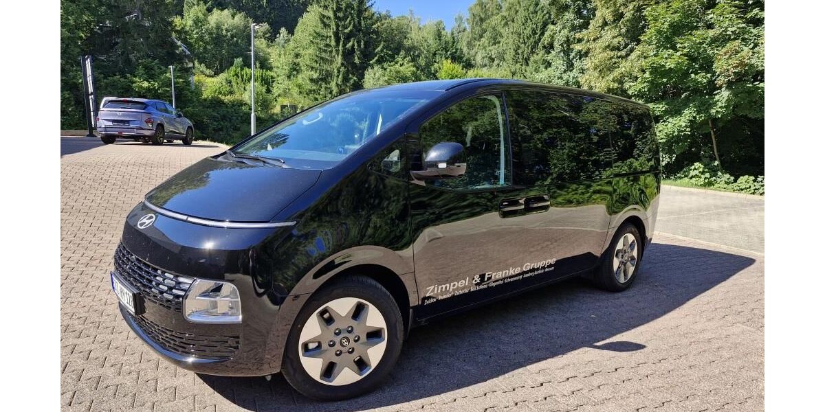 Hyundai STARIA 5.950 km 45.990 &euro; Schneeberg 08289