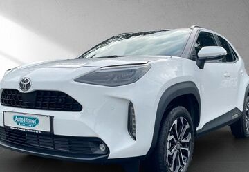 Toyota Yaris 4.800 km 29.981 &euro; Gera 07554