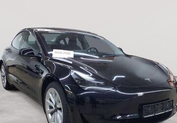 Tesla Model 3 46.163 km 23.589 &euro; Fernwald-Steinbach 35463
