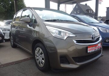 Toyota Verso-S 196.000 km 4.990 &euro; Hof 95030