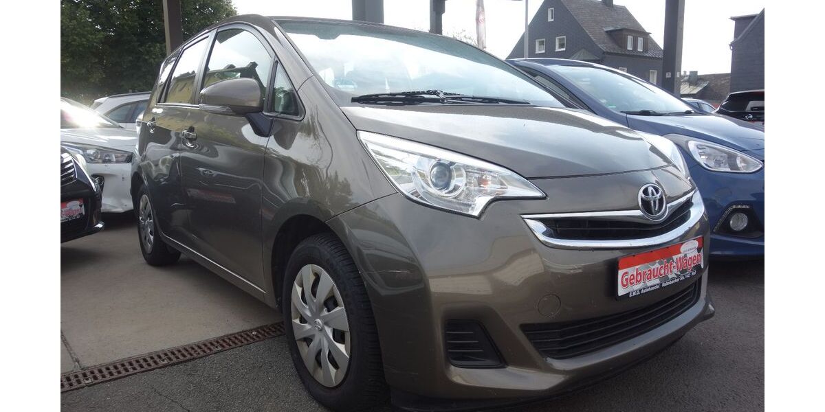 Toyota Verso-S 196.000 km 4.990 &euro; Hof 95030