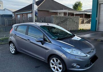 Ford Fiesta 114.000 km 5.800 &euro; Grevenbroich 41515