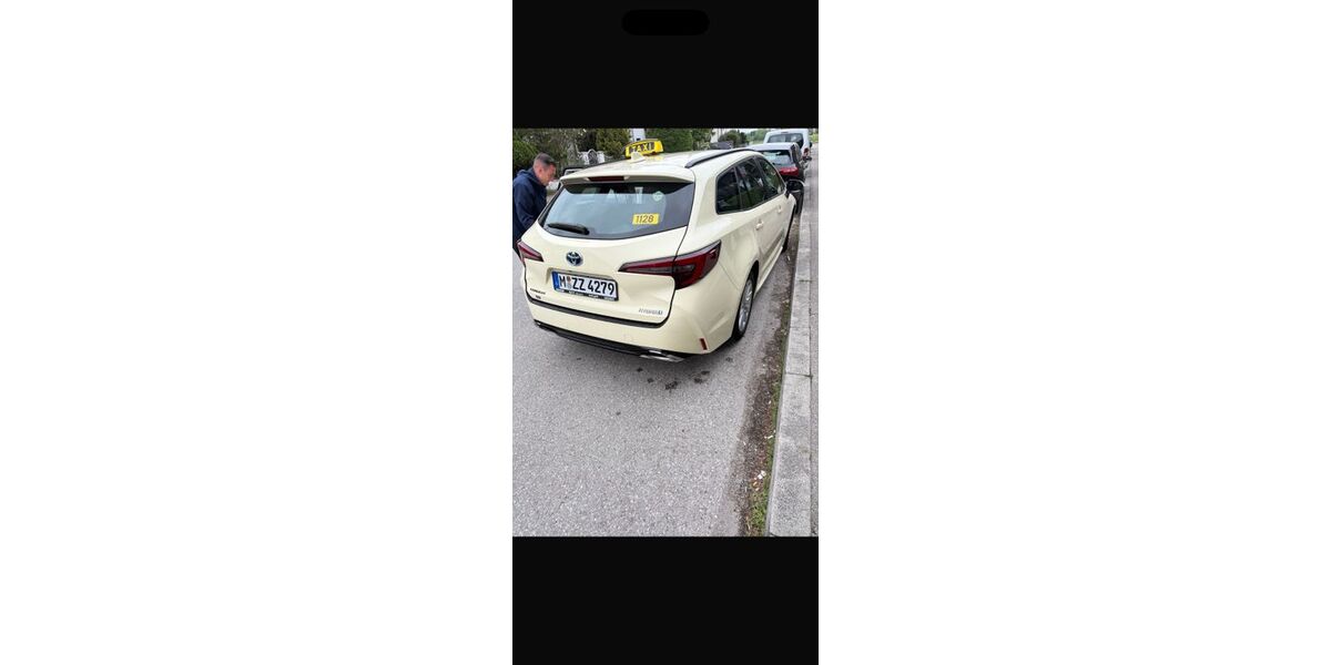 Toyota Corolla 102.000 km 20.500 &euro; München 81766